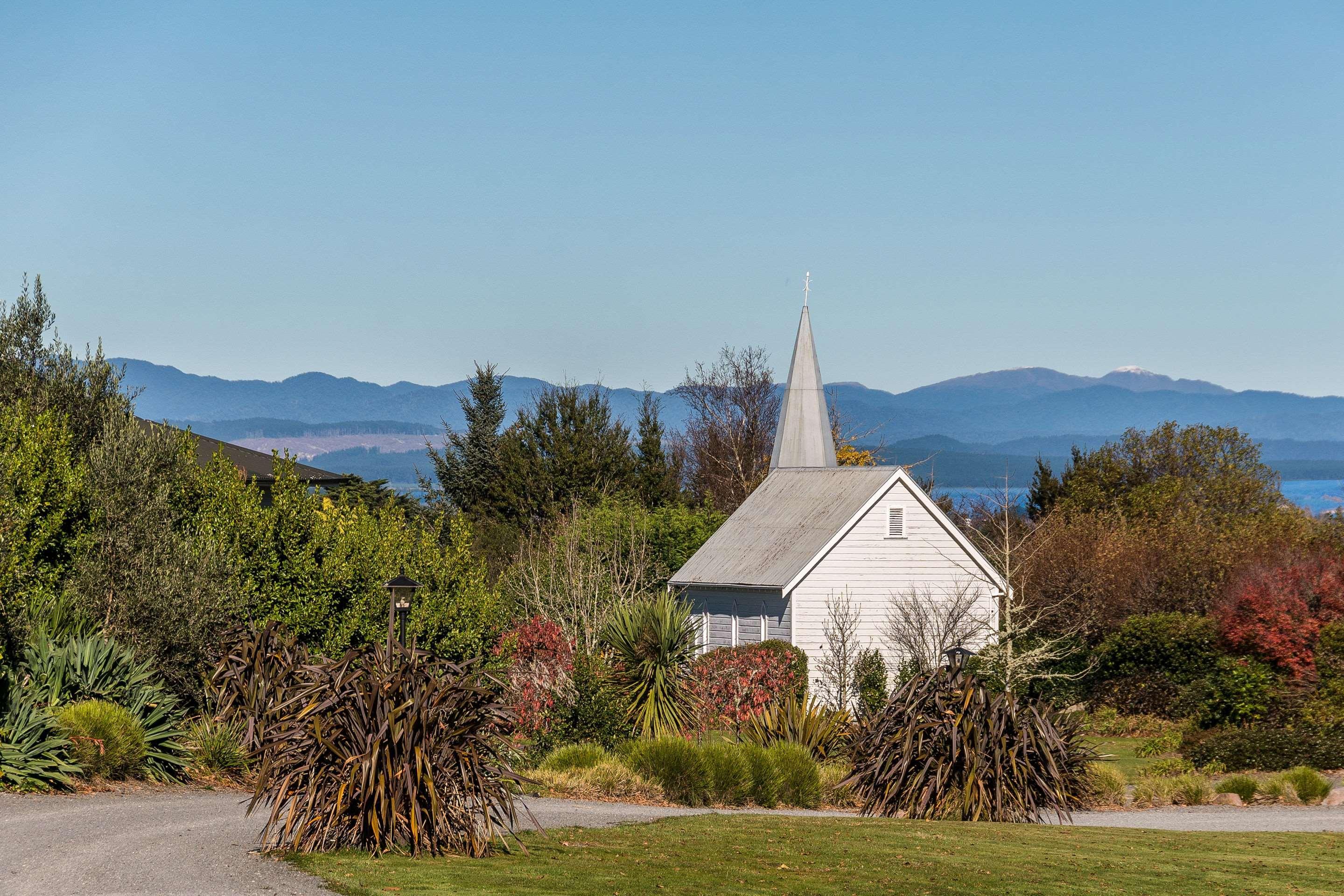 Huka Falls Resort Taupo Exterior foto The church in 2014