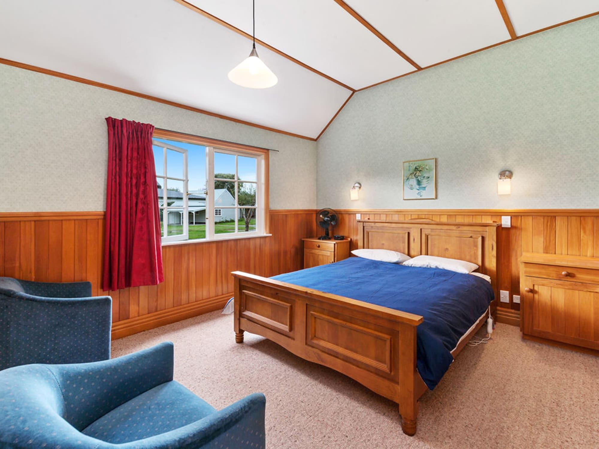 Huka Falls Resort Taupo Exterior foto A bedroom in a typical New Zealand home