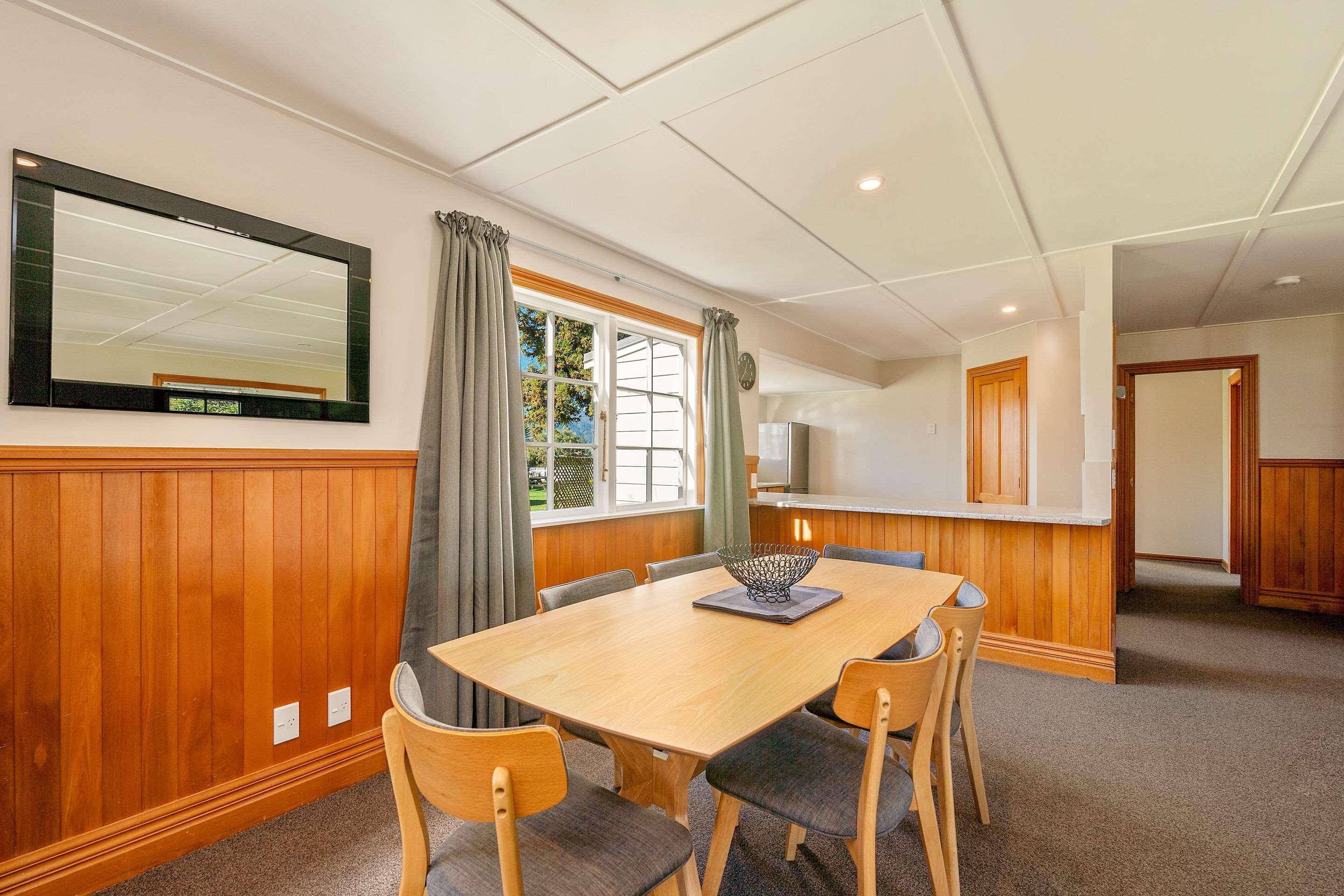 Huka Falls Resort Taupo Exterior foto The dining room at the lodge