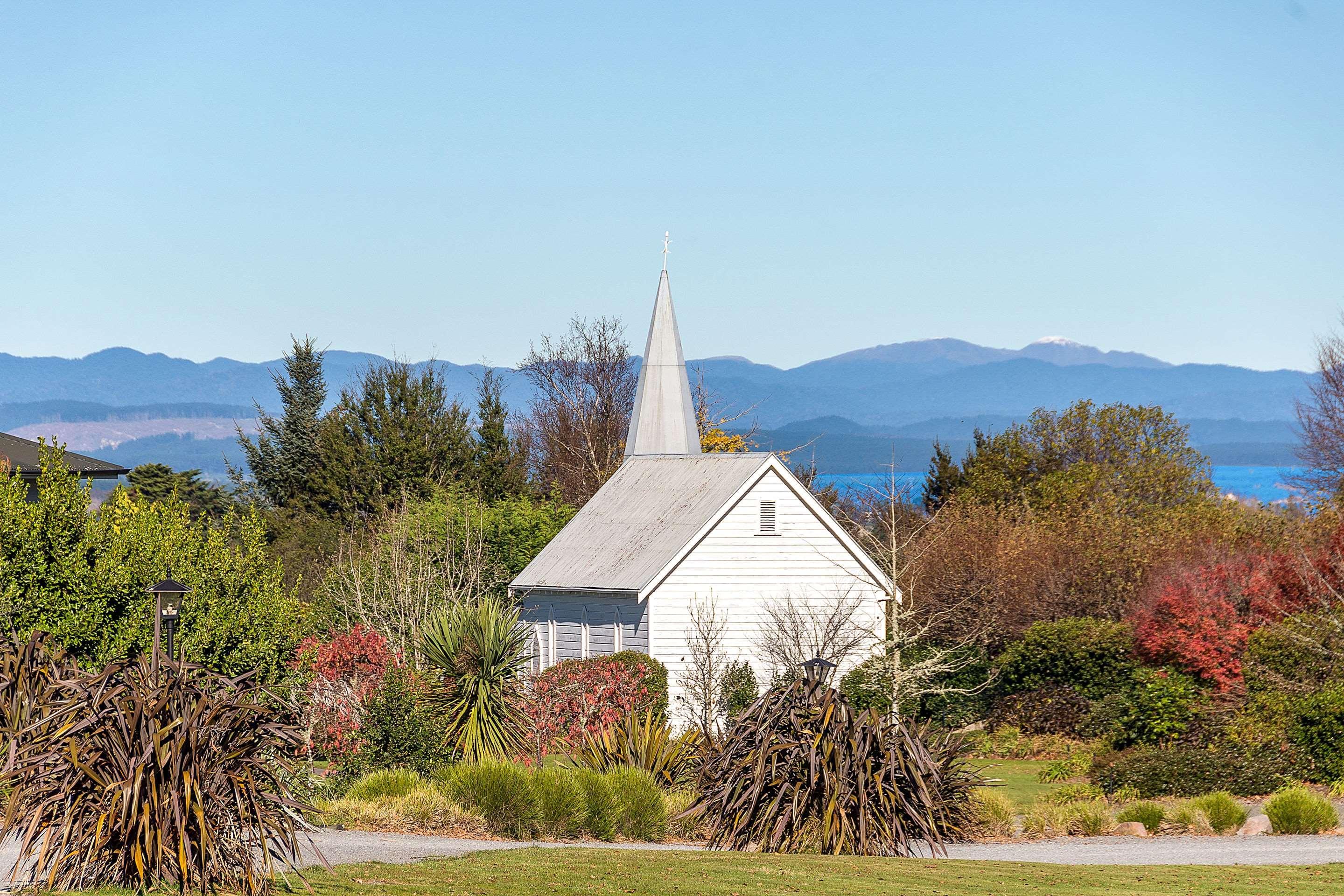 Huka Falls Resort Taupo Exterior foto The church in 2016