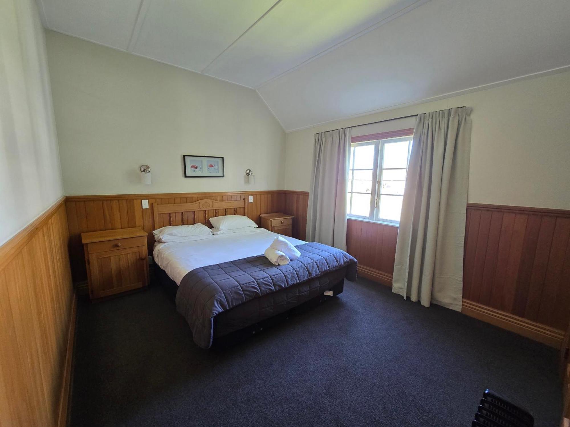Huka Falls Resort Taupo Exterior foto A room at the hotel